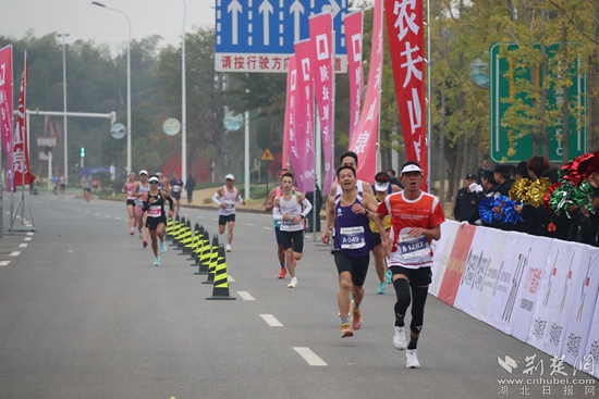 選手陸續抵達重點_副本.jpg